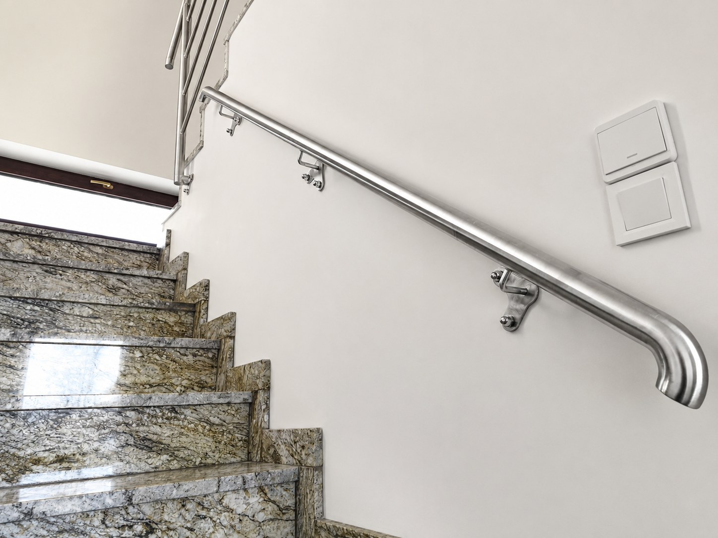 Balustrady wewnetrzne - realizacja Kortech Spaw
